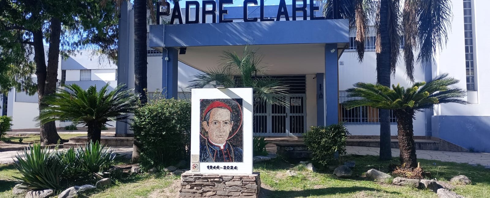Fachada Colegio Padre Claret